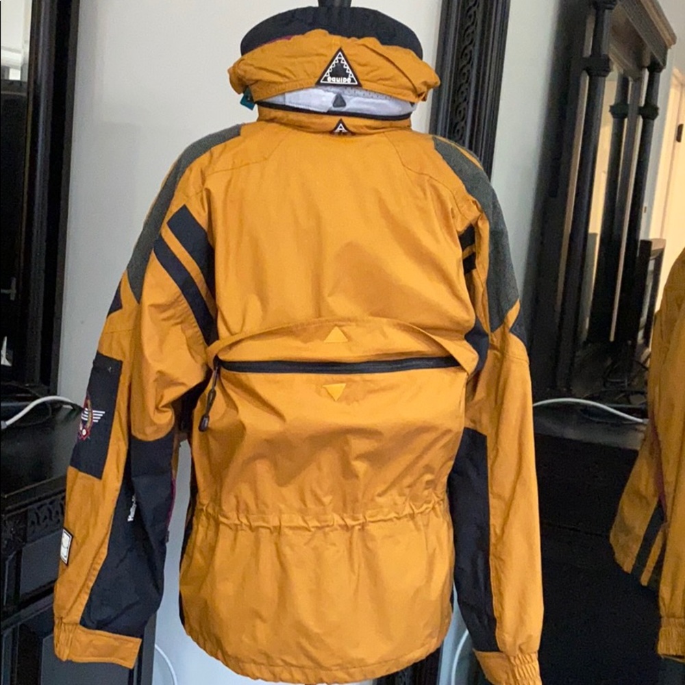 Helly Hansen Fall Winter Jacket - image 4